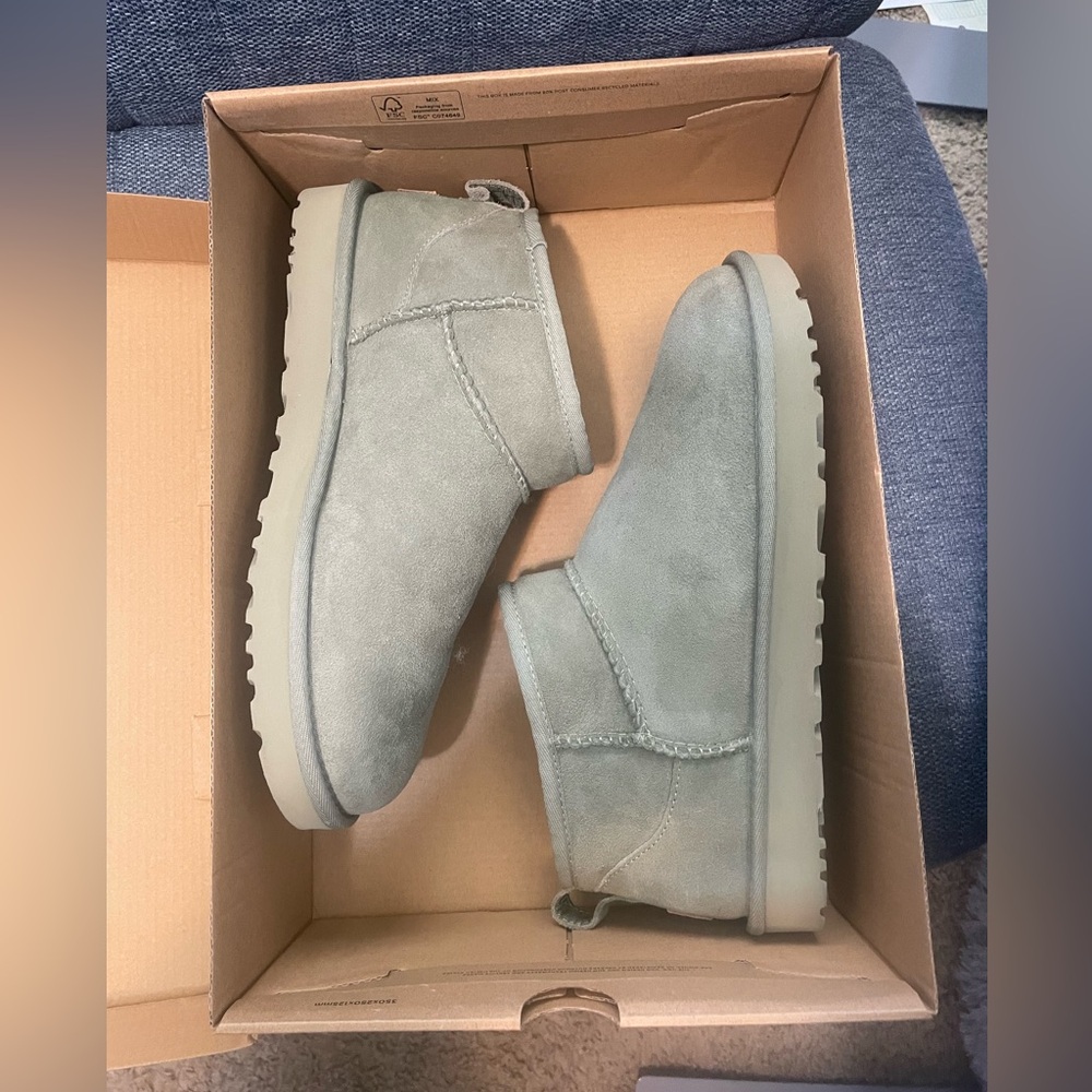 Ugg Classic Ultra Mini - Green - Size 10